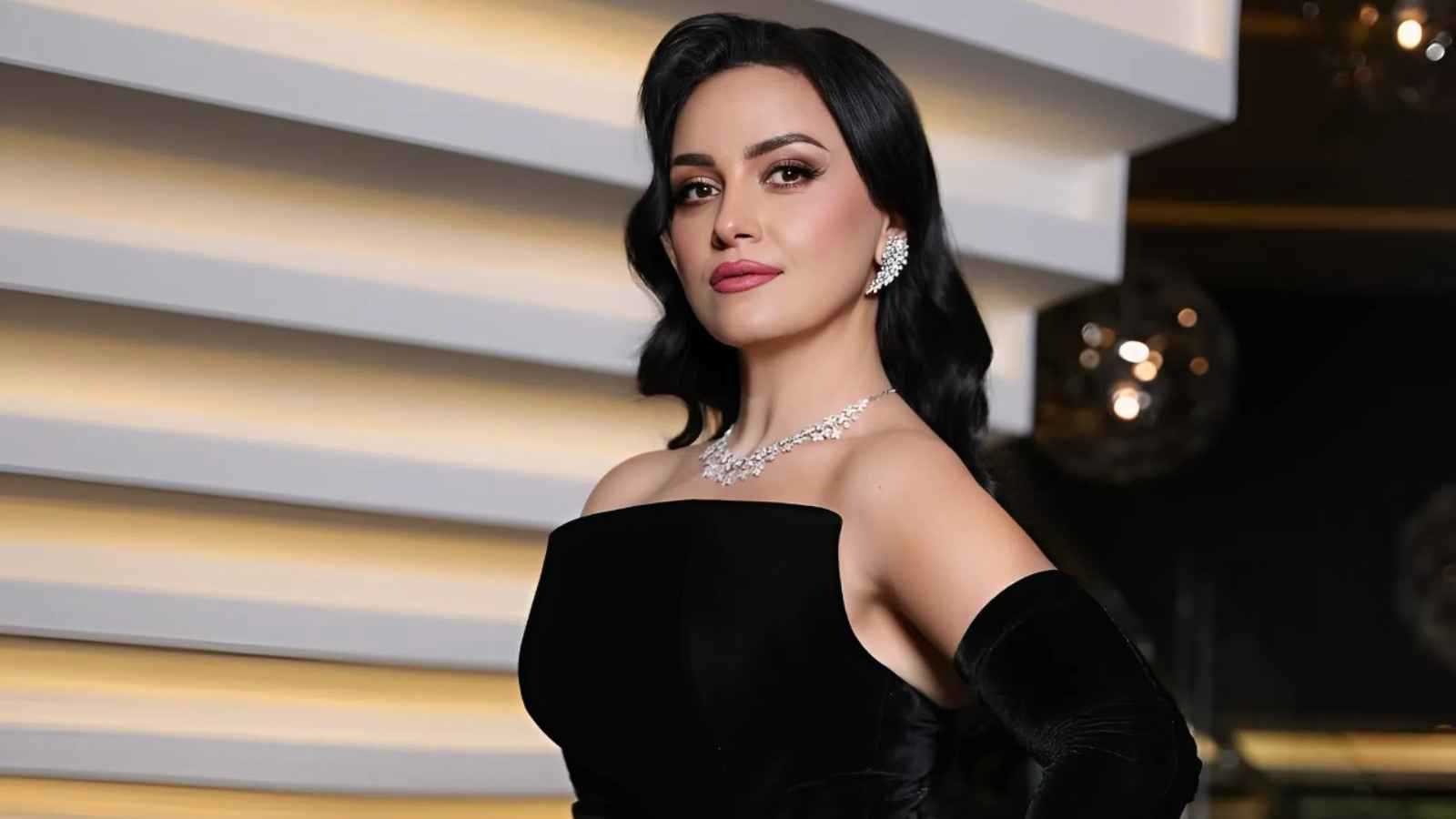 كشفت الفنانة المصرية ريهام عبد الغفور عن محطات مهمة من حياتها الشخصية ومسيرتها الفنية، متطرقة إلى قصة زواجها الثاني، وتجربتها مع الأدوار الكوميدية 