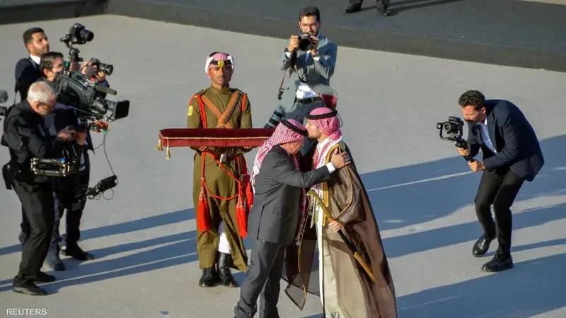 ماذا أوصى ملك الأردن نجله الأمير الحسين في عشاء زفافه؟

