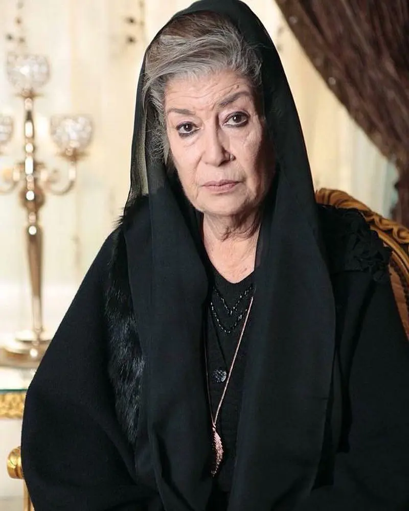 منى واصف