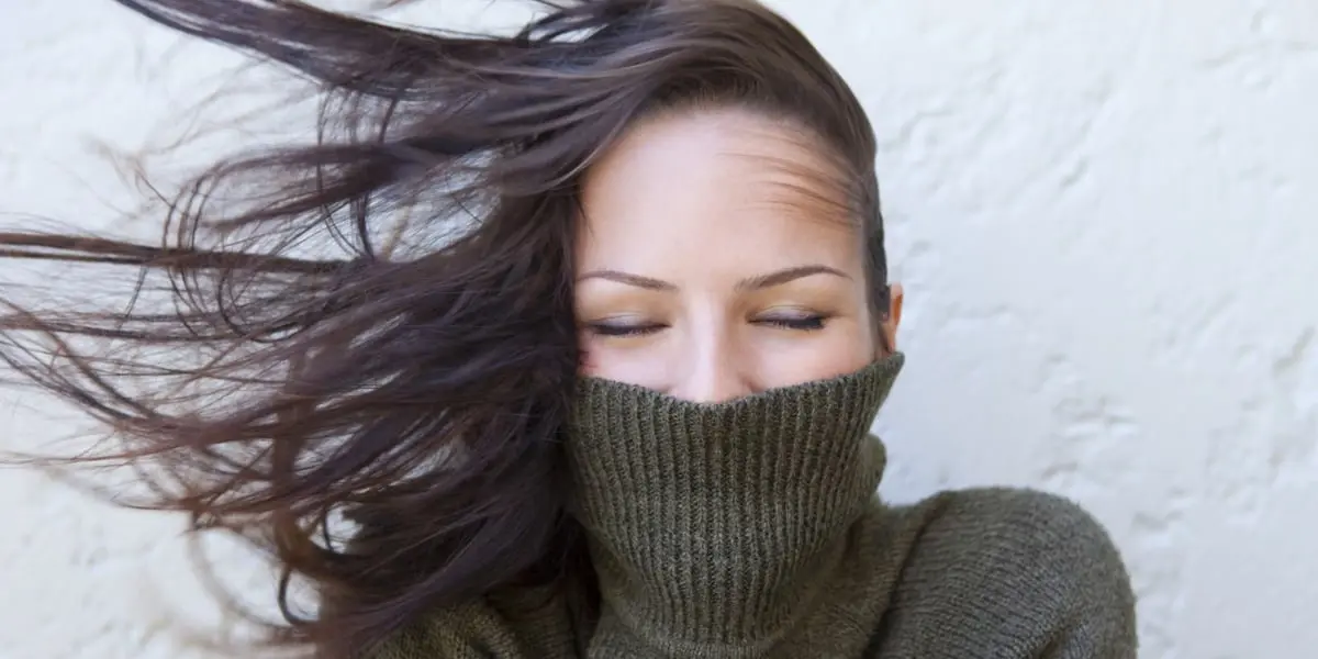 الهواء البارد يضر شعرك أيضاً!
