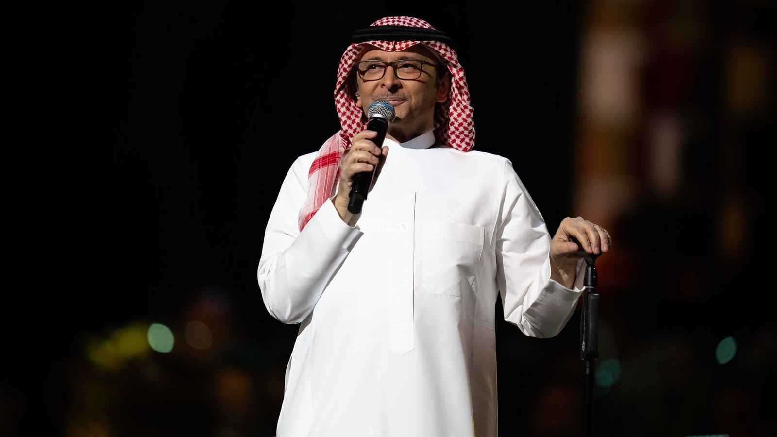 عبد المجيد عبدالله يحتفي بقدوم حفيده الأول
