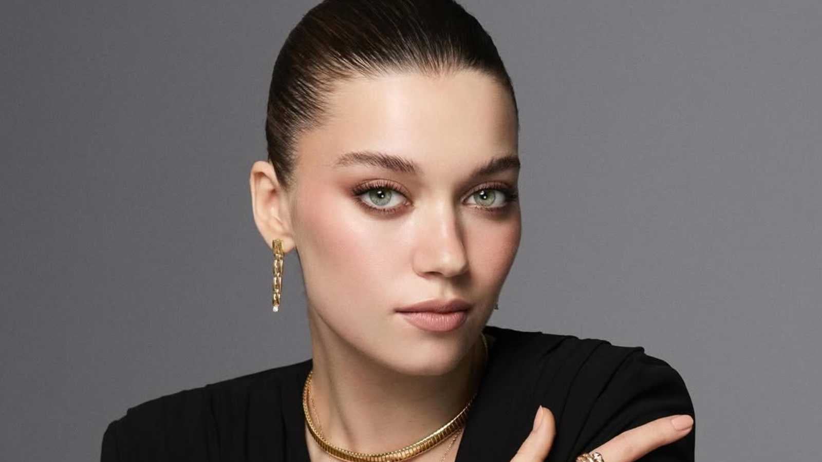 أثارت جدلاً.. أفرا ساراتش ترفض تقبيل كنان إميرزالي