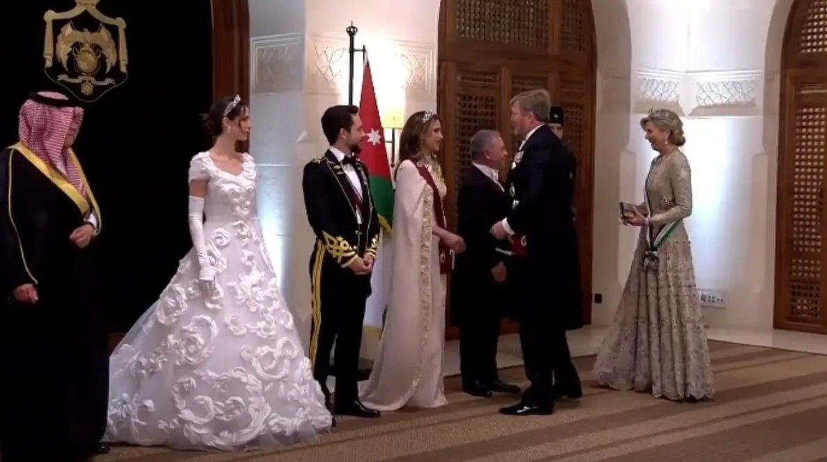 مأدبة عشاء رسمية لضيوف حفل زفاف الأمير الحسين والأميرة رجوة