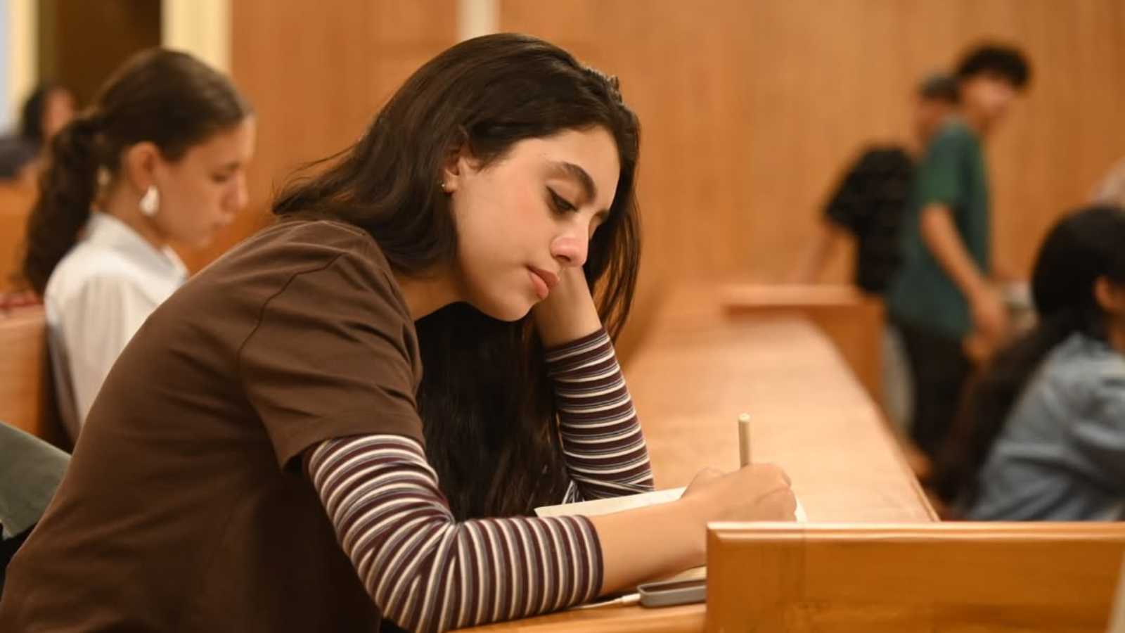 "تيا" تصدم جمهور مسلسل "ميدتيرم" في الحلقة 22