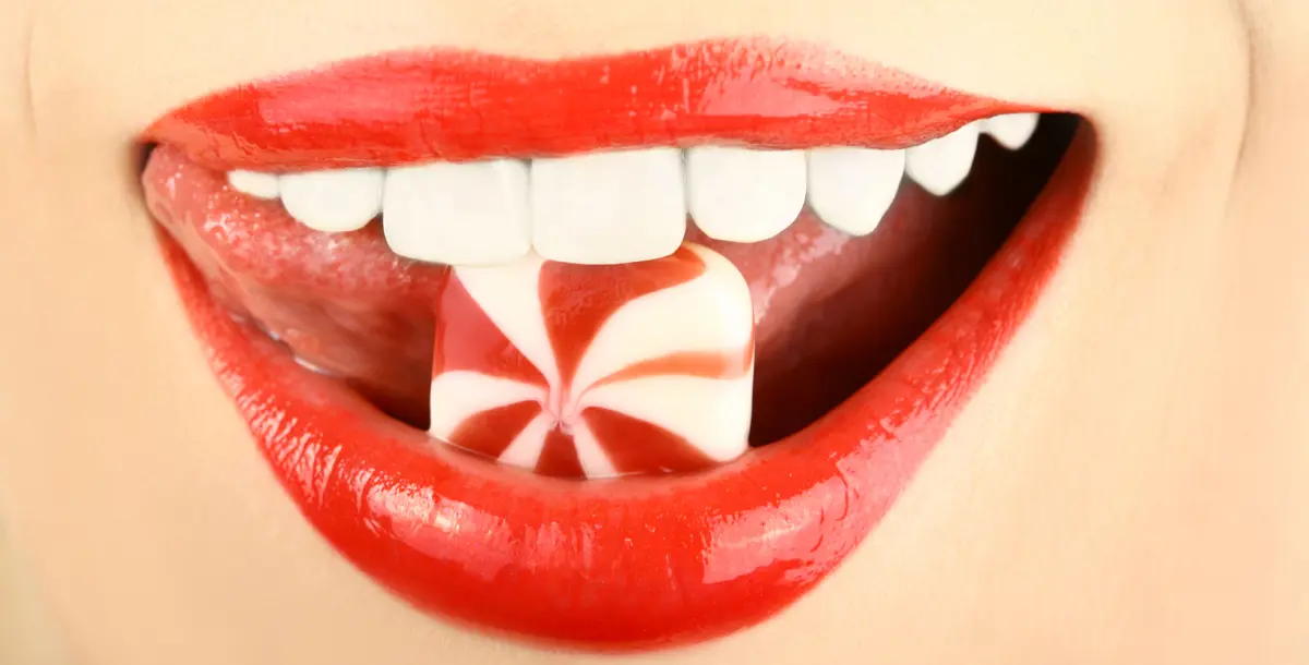 هل حلوى النعنع أكثر كفاءة من معجون الأسنان؟
