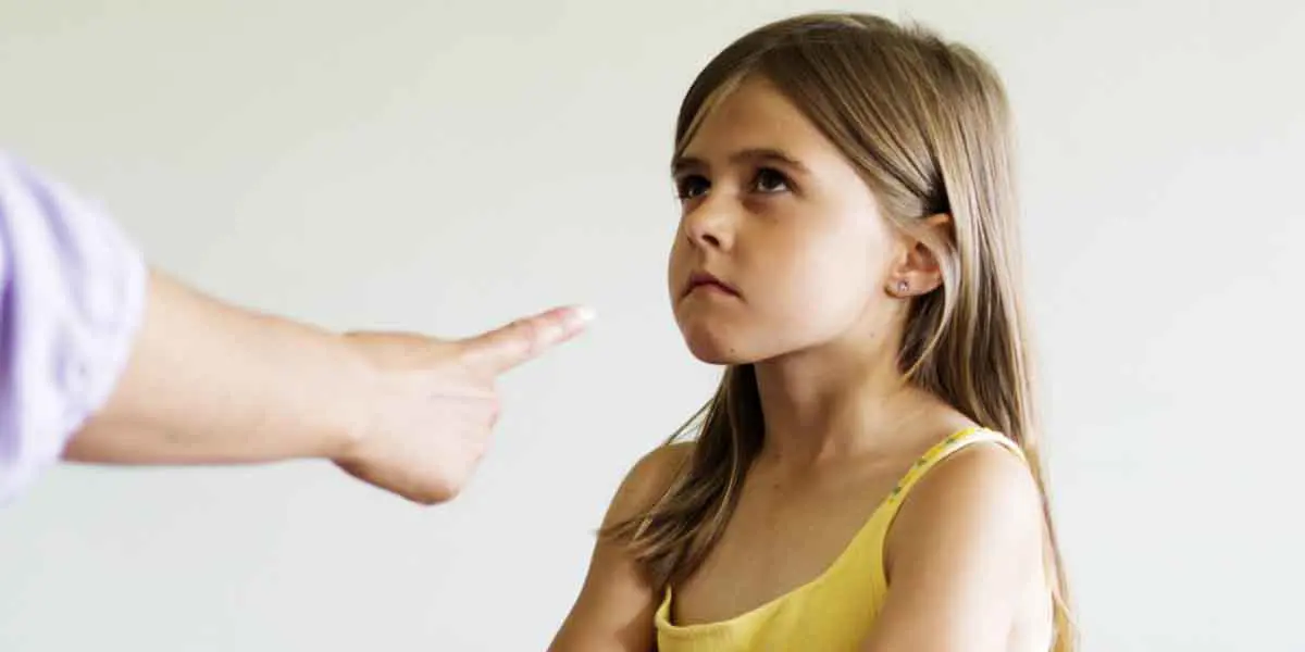 كيف تتصرفين مع الطفل العنيف؟