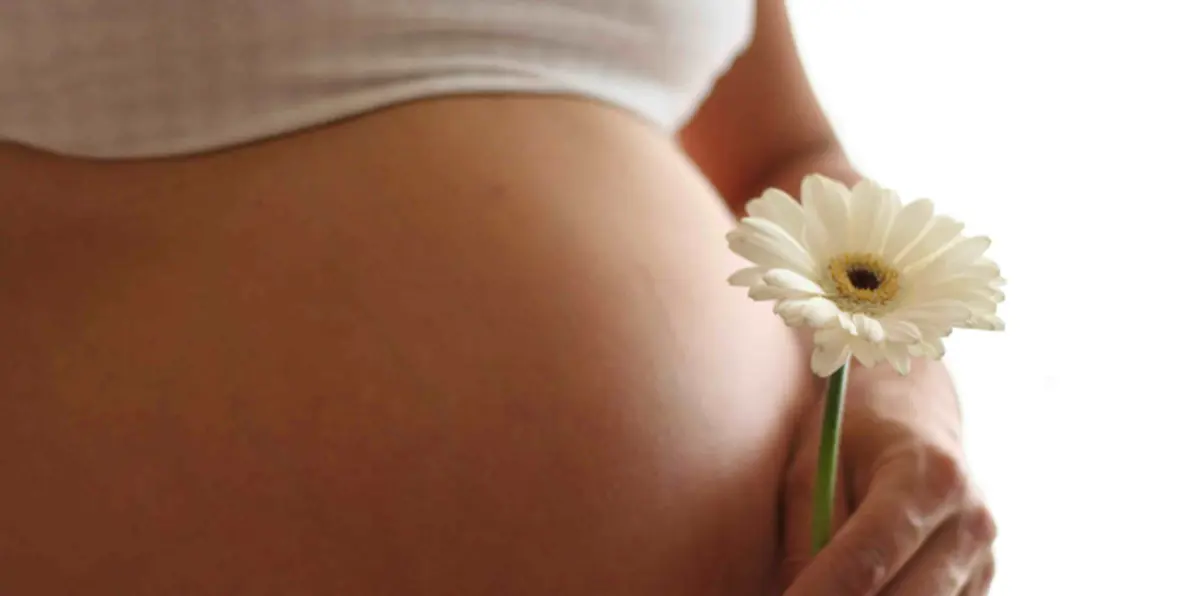 طرق العناية بالبشرة خلال فترة الحمل