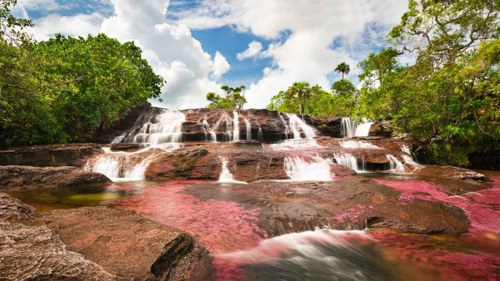 رحلة عبر أجمل 10 أنهار في العالم