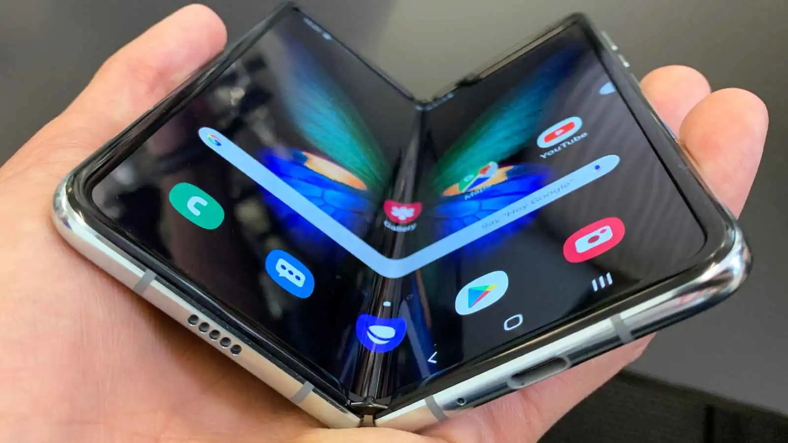 أنحف هواتف أبل في التاريخ.. تصميم iPhone Fold النهائي