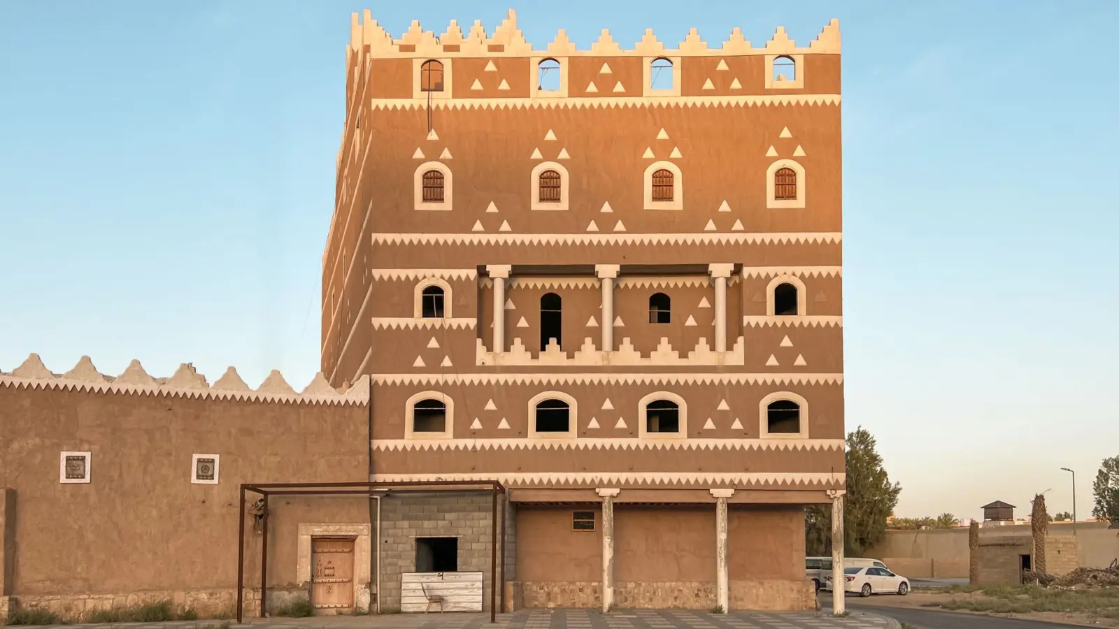 متحف قصر الدبيخي
