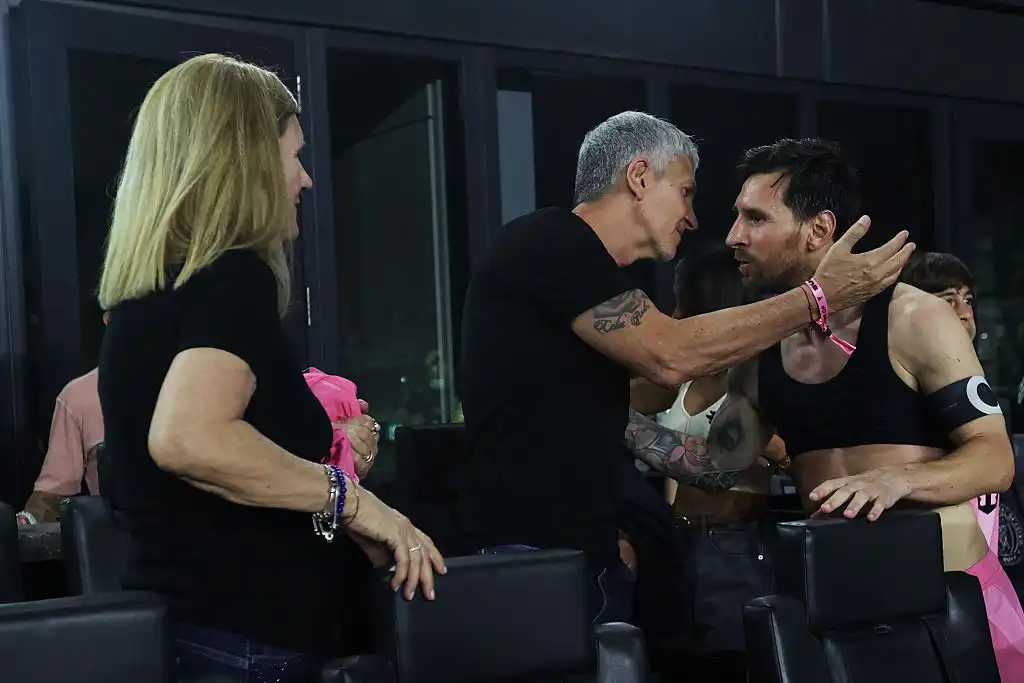 برشلونة وريال مدريد في مقدمة المعزيين بوفاة والد ليونيل ميسي