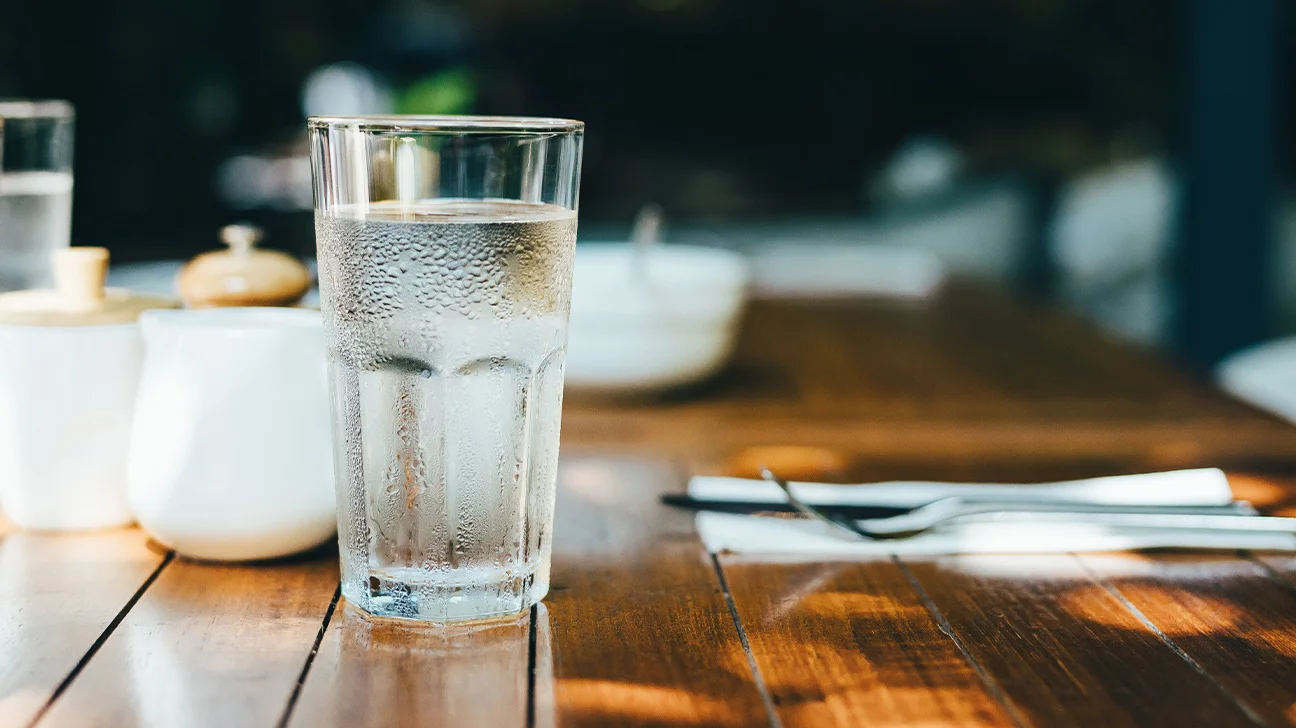 فوائد شرب الماء بكميات كافية