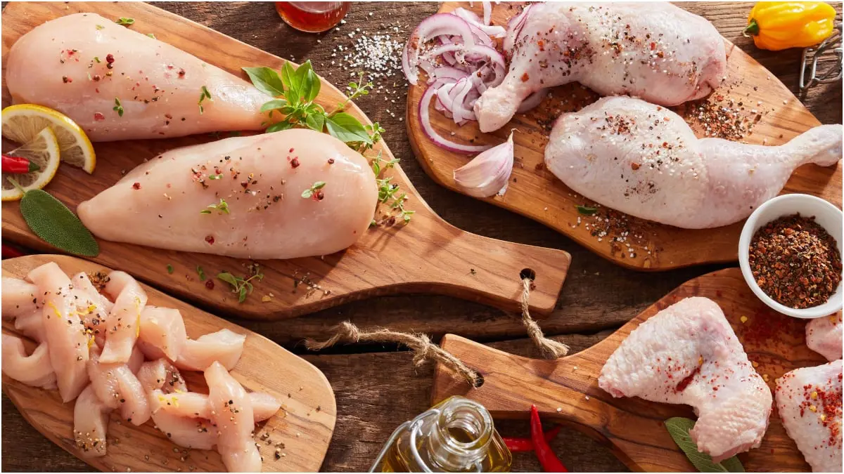 هل يعد الدجاج صحيًا أكثر من اللحوم الأخرى؟