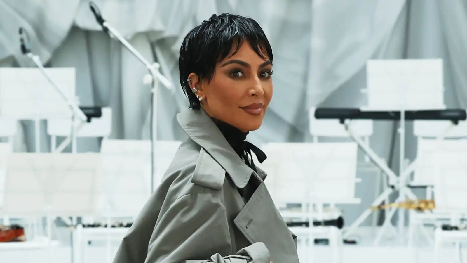 كيم كارداشيان.. 45 عاما من الجمال الساحر