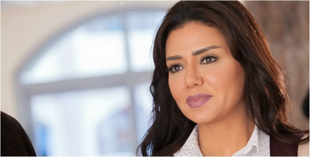 رانيا يوسف تُشعل أزمةً بإطلالة "القاهرة السينمائي".. ونقابة الممثلين تُحقق وتتوعّد!