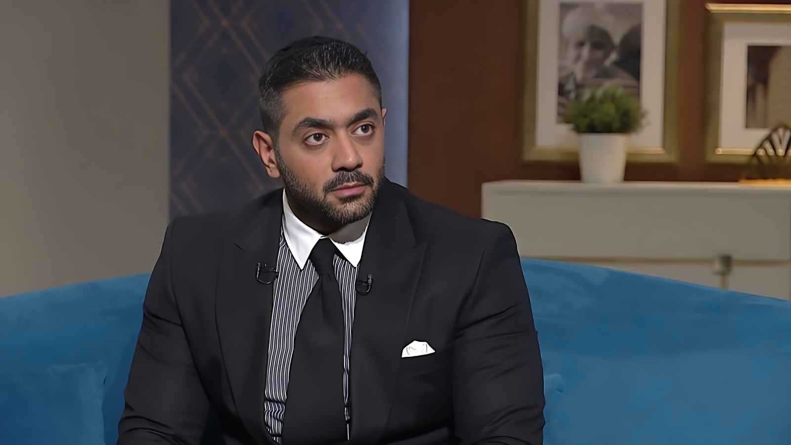 أحمد فلوكس يحسم حقيقة إقامته في السعودية