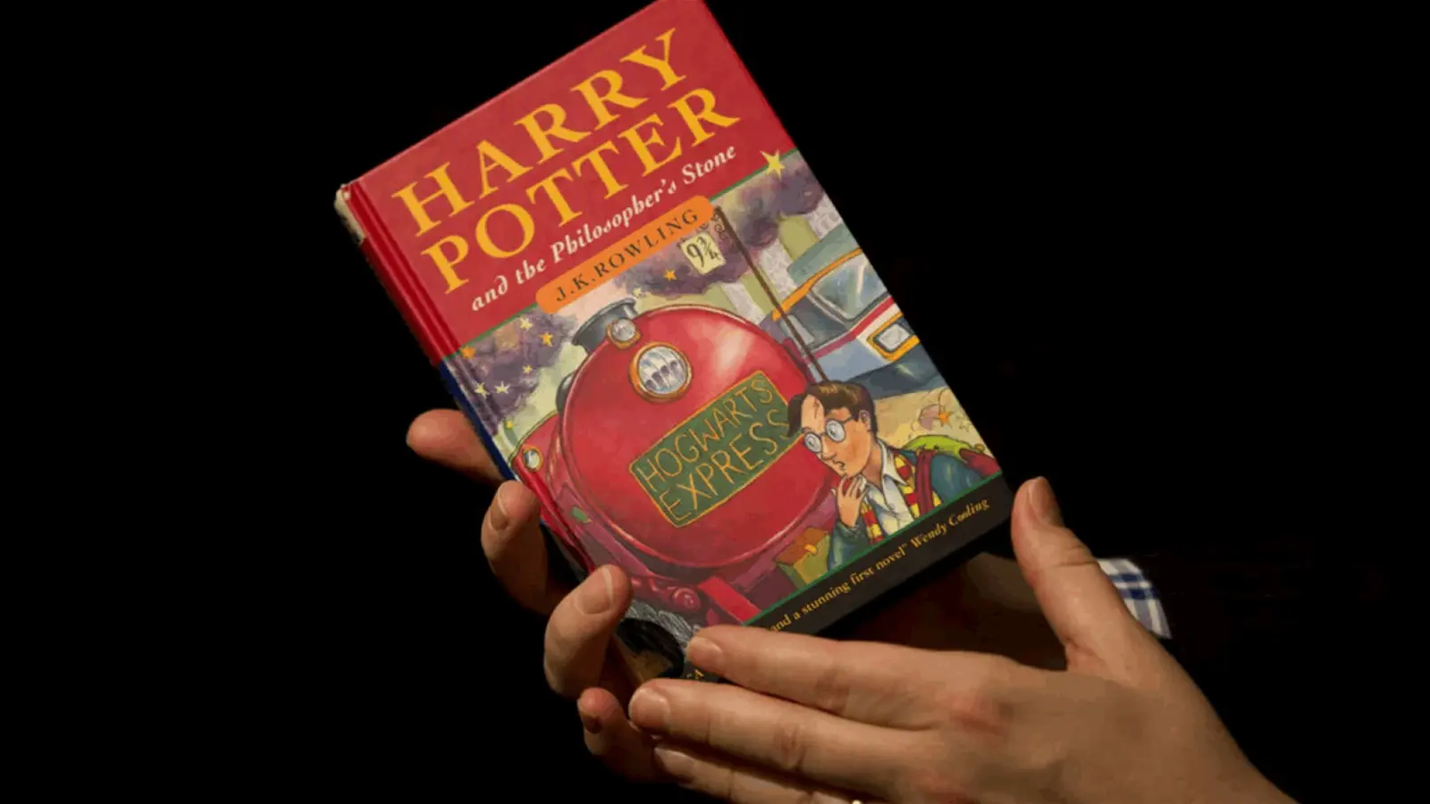 بمبلغ ضخم.. بيع غلاف الكتاب الأول من سلسلة "هاري بوتر"