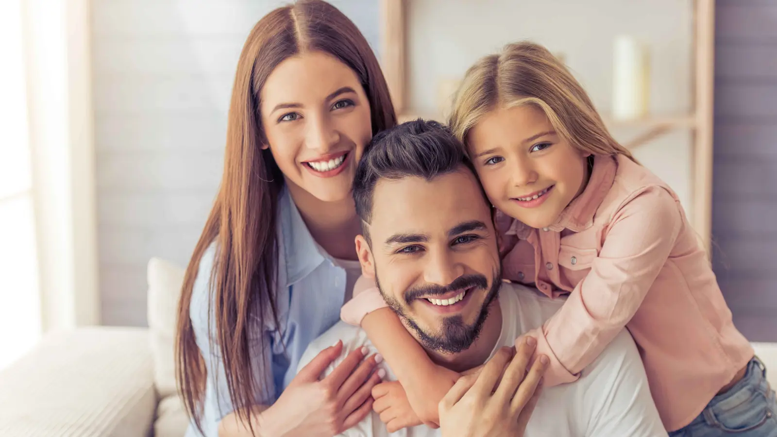 كيف نزرع في أطفالنا قيمة الامتنان للأب في عيده؟