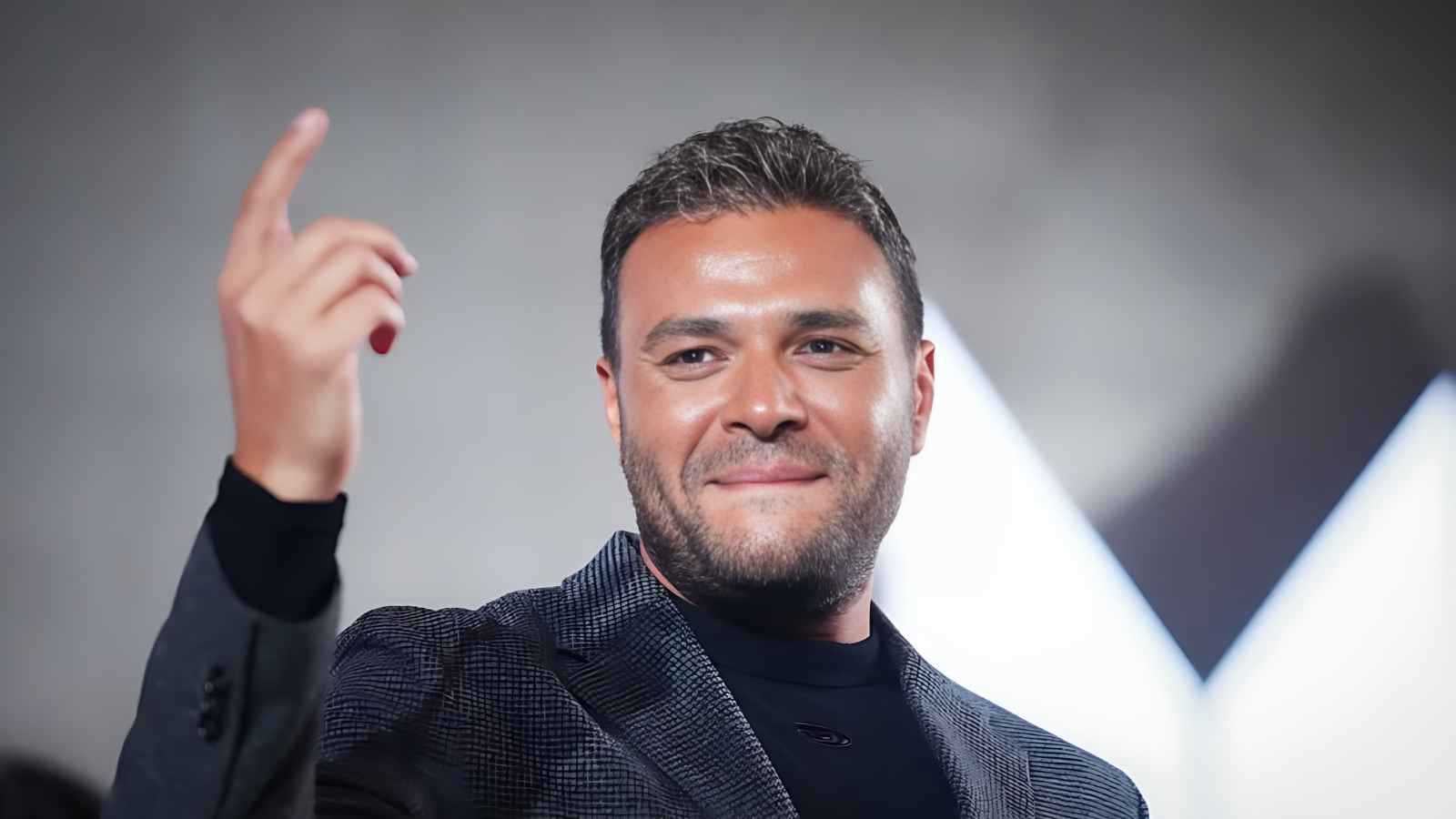 رامي صبري يطلق "إحساسي معاك" لفيلم "الكلام على إيه"