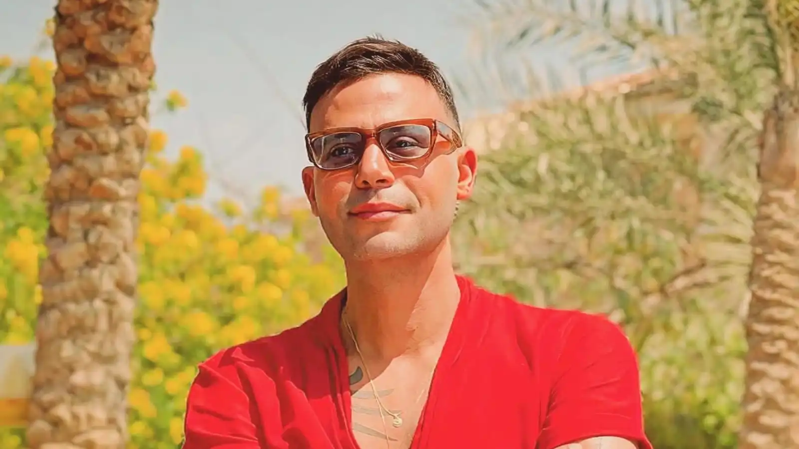 محمد إمام يحتفل بتصدر "صقر وكناريا" شباك التذاكر