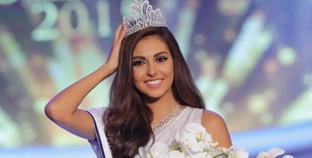 ملكة جمال لبنان تغيب عن الأضواء لتطل بلوك ملوكي