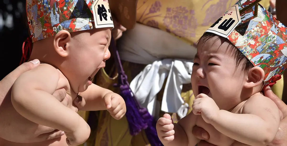 كيف يُعاقِب اليابانيون أطفالَهم؟.. الإجابة صادمة
