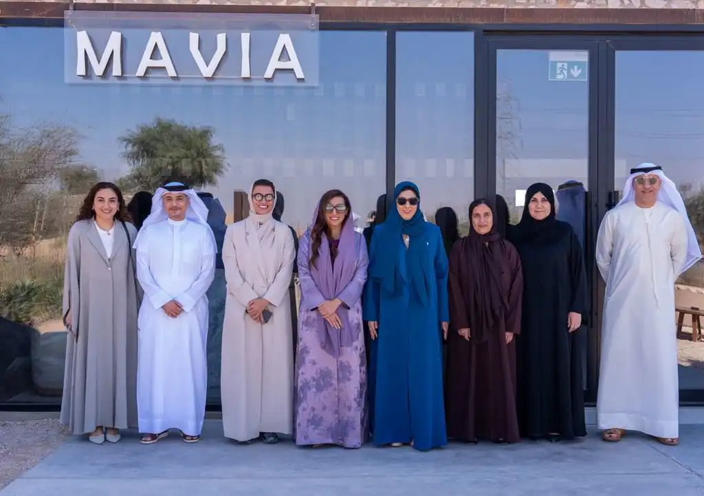 الشيخة بدور القاسمي واعضاء مؤسسة كلمات