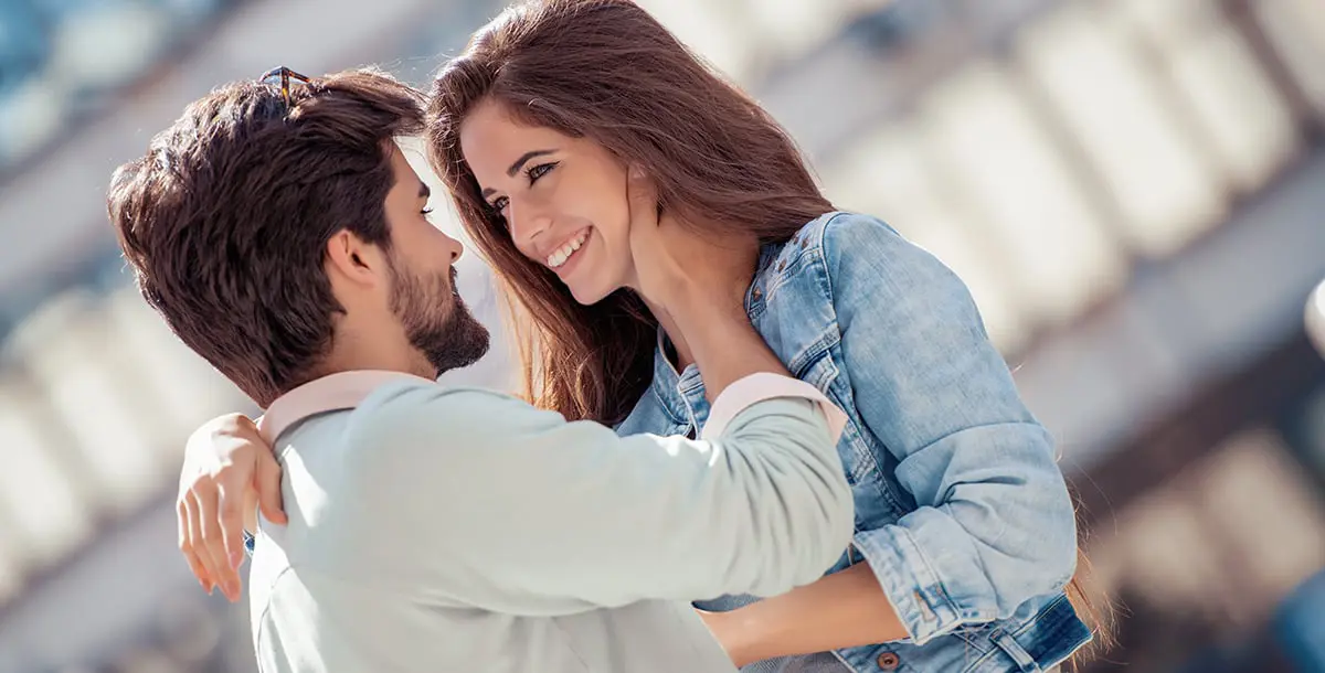 6 طرق لبناء اتصال عاطفي عميق مع شريك حياتكِ
