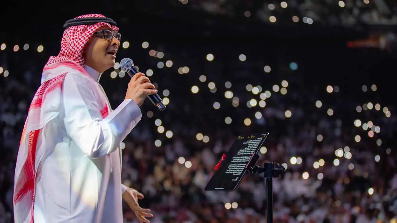 عبدالمجيد عبدالله يحيي حفلًا استثنائيًا ضمن موسم الرياض (فيديو)