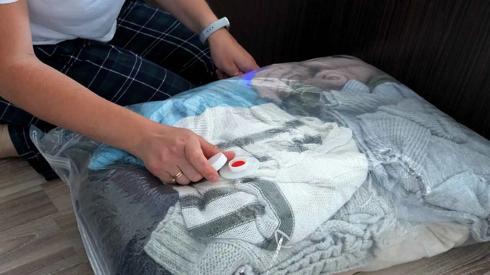 أفضل طرق تخزين الملابس الصيفية وحفظها من التلف