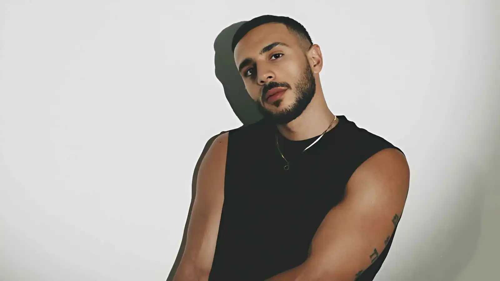 عطار وعنبة في ديو "شارب الأصول" لأول مرة (فيديو)