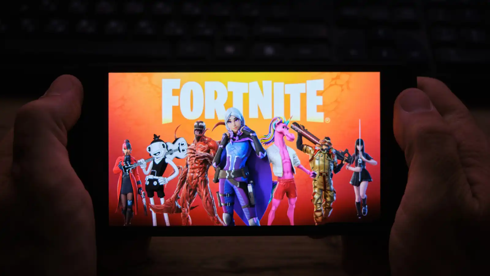 فورتنايت تعود بعد صراع إيبيك وأبل