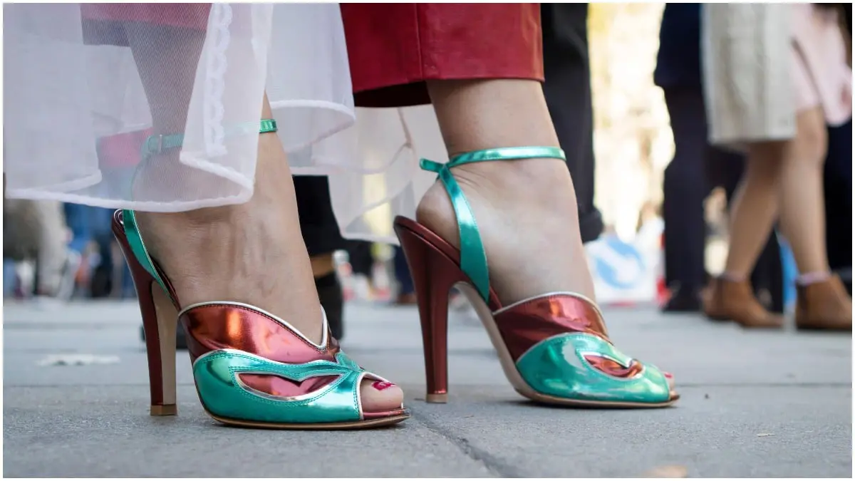 ألوان أحذية رائجة في ربيع 2022 تتماشى مع مختلف إطلالاتك