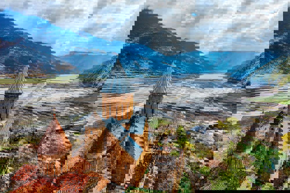 cf303ca0-a37b-4938-bd68-13eb386650b1