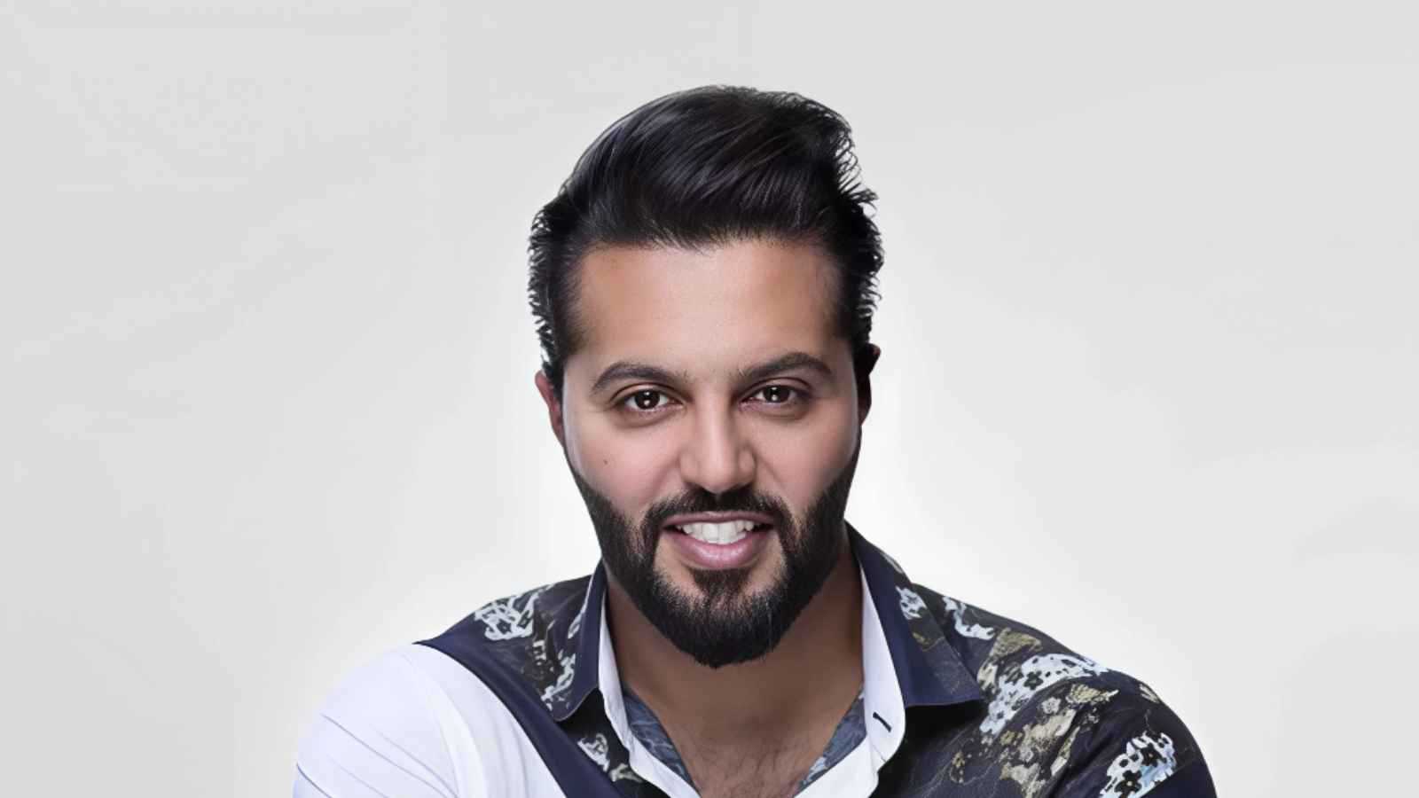 يعقوب بوشهري يكشف الحقيقة حول منع السفر