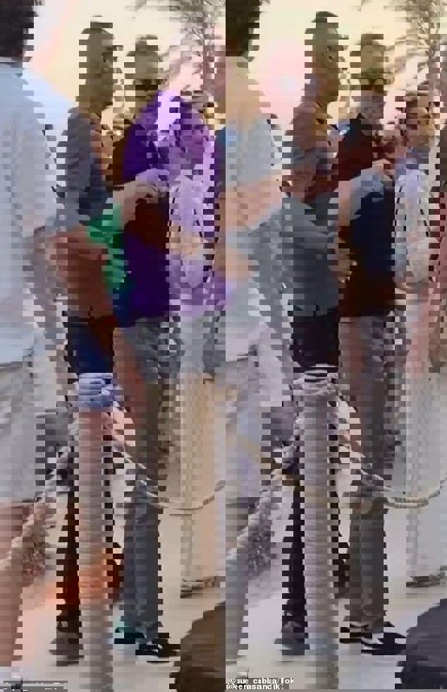 d252438c-64c6-42ca-a601-f0ebc92454eb