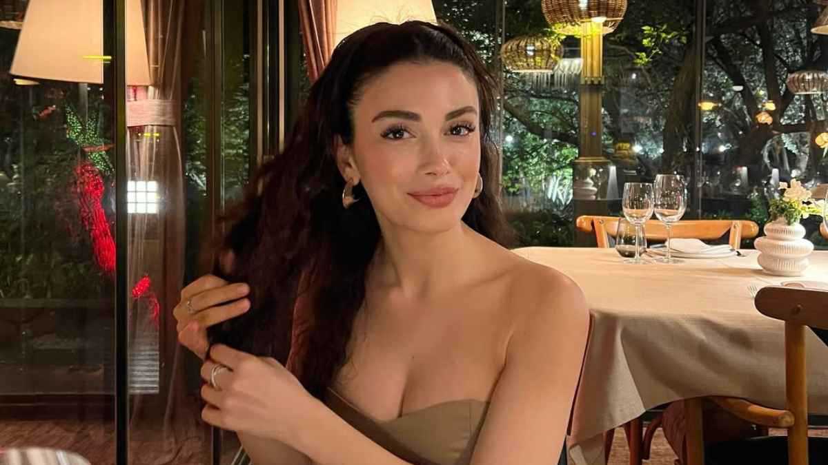 أوزغي ياغيز تحتفل بعيد ميلادها بطريقة غير متوقعة