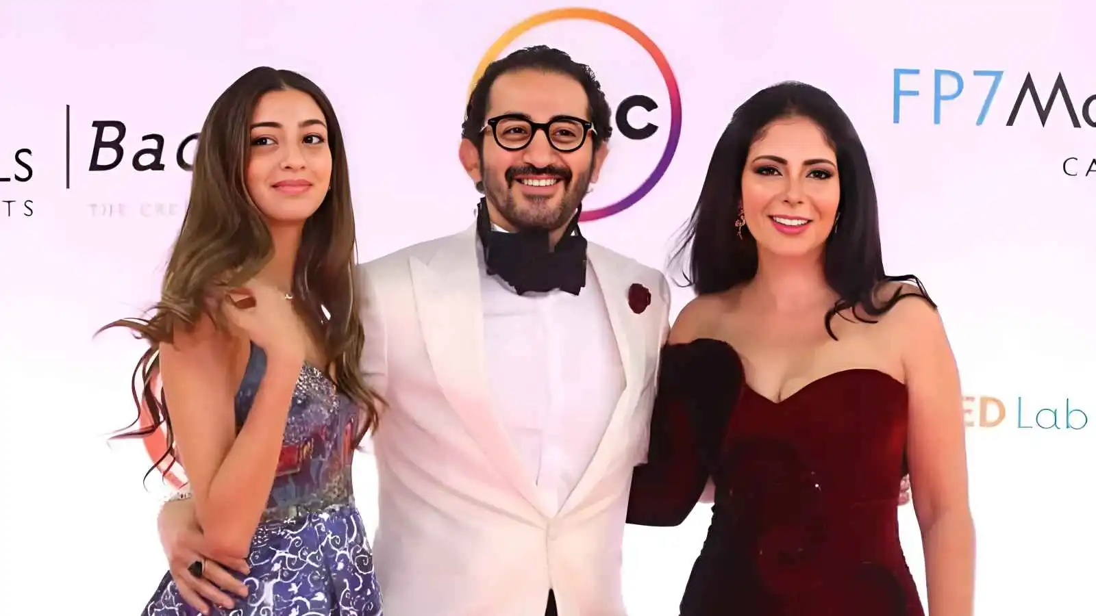 هكذا احتفل أحمد حلمي بتخرج ابنته لي لي في الجامعة