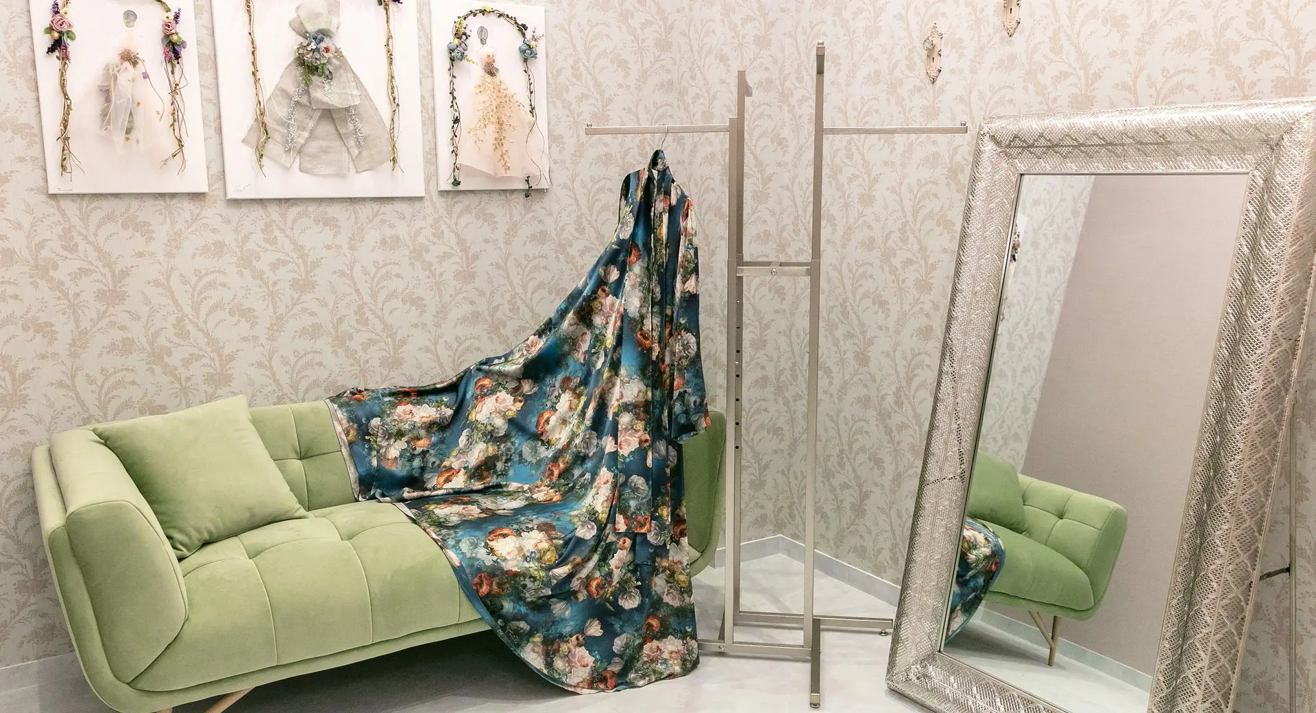 مول نيشن تاورز غاليريا أبوظبي يفتتح متجرين جديدين للأزياء الفاخرة