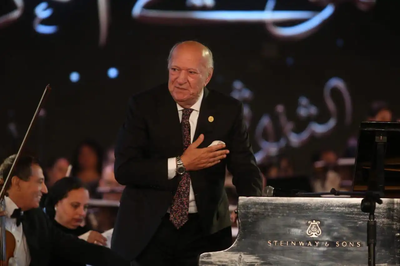 عمر خيرت يعزف على قلوب جمهور مهرجان الموسيقى العربية (صور) 