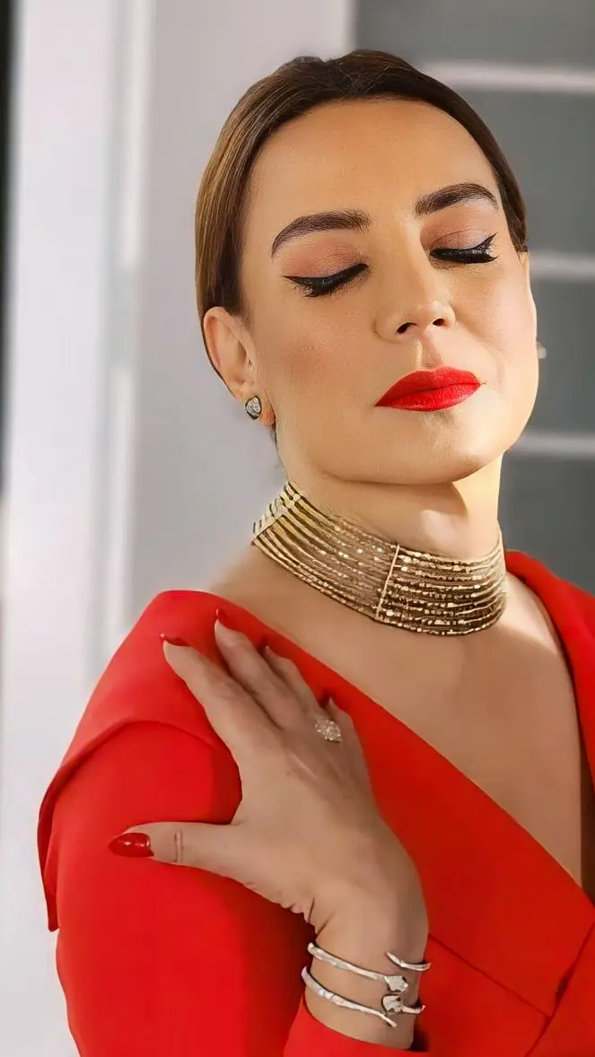 الفنانة شكران مرتجى بشخصية فريدة الأسعد من مسلسل لعبة حب