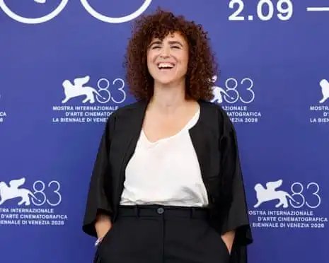 مخرجة فيلم امرأة مجهولة
