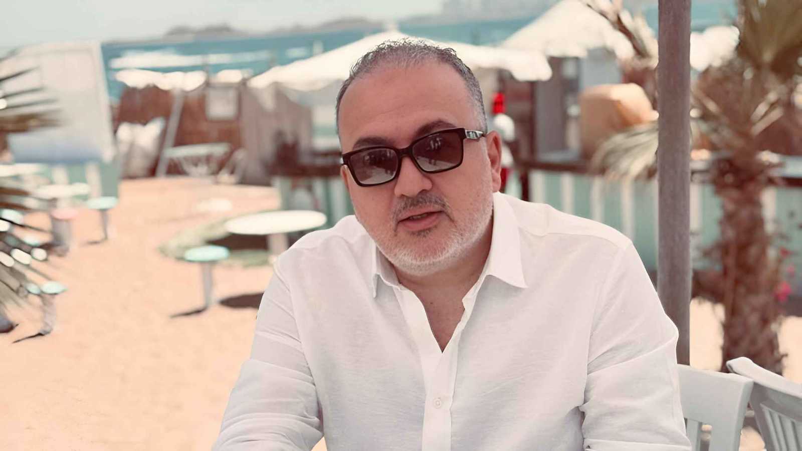 وفاة والد الشاعر هاني عبد الكريم