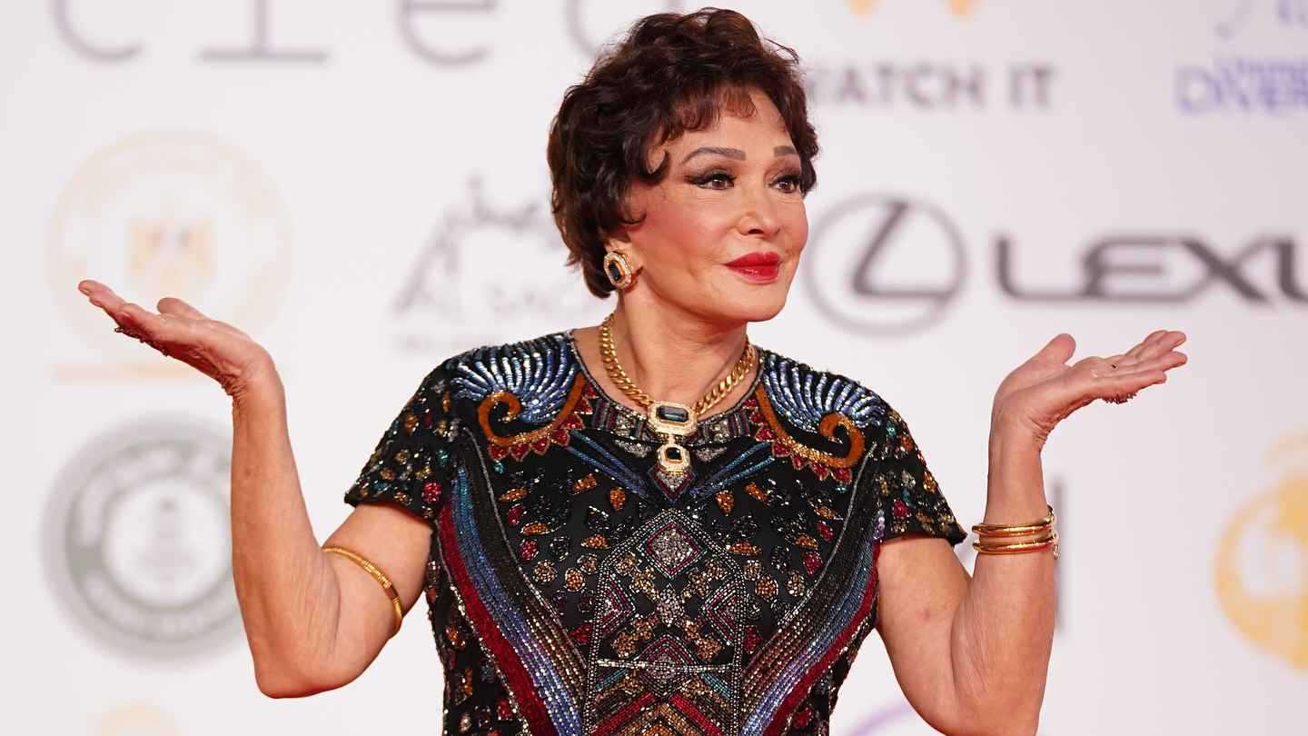 لبلبة تروي قصة عشق بدأت منذ الطفولة