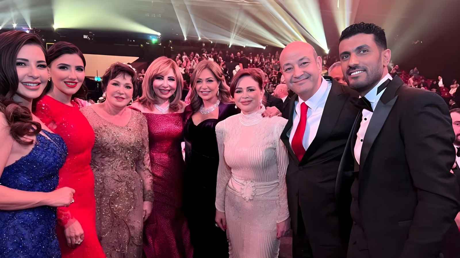 ليلى علوي مع نجوم مصر في جوي أوردز