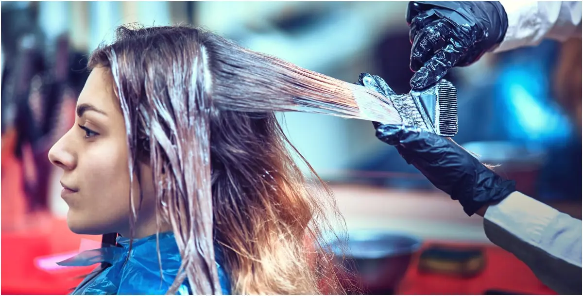 7 خرافات لا تُصدّقيها عند صبغ شعرك!