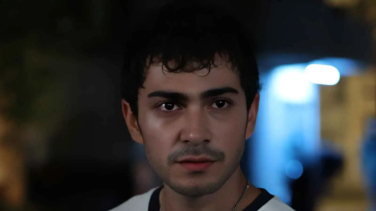 مسلسل "إسطنبول رأسًا على عقب" الحلقة 8.. أمير يواجه أخطر اختبار