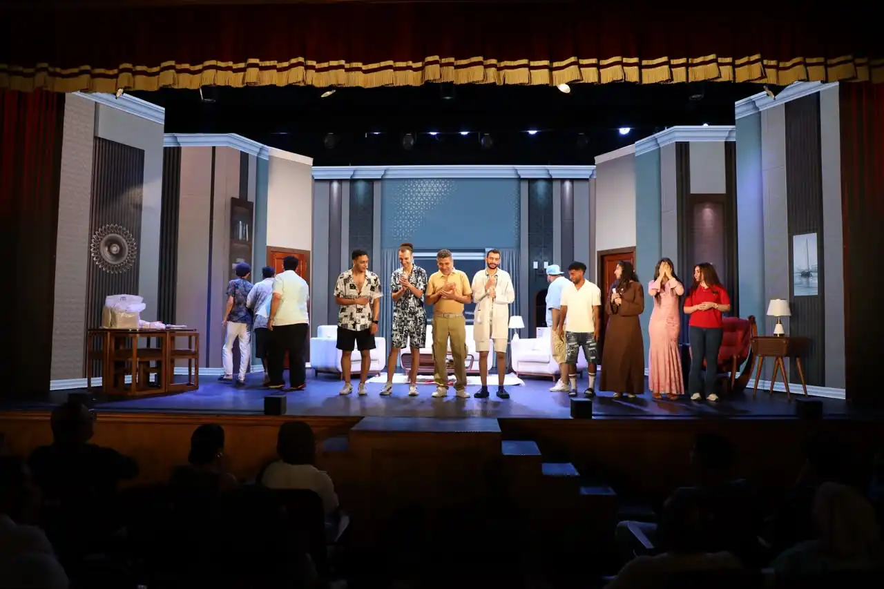 عروض إضافية لمسرحية "الساحل الشرير" بعد نجاحها اللافت