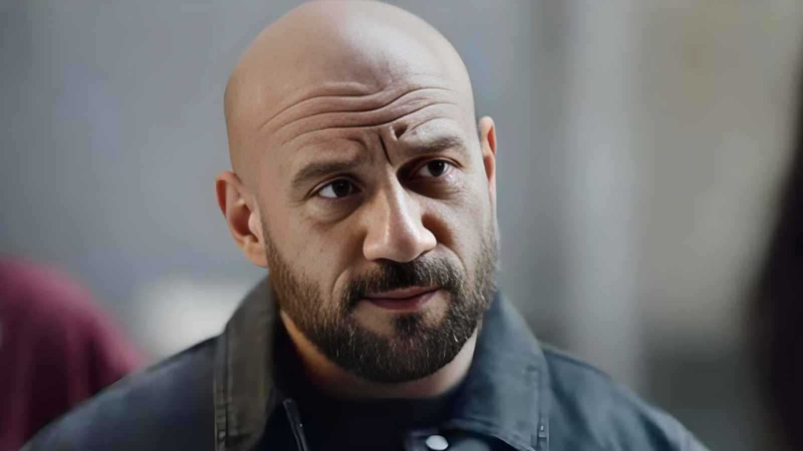 تفاصيل أزمة أحمد مكي مع مديرة أعماله