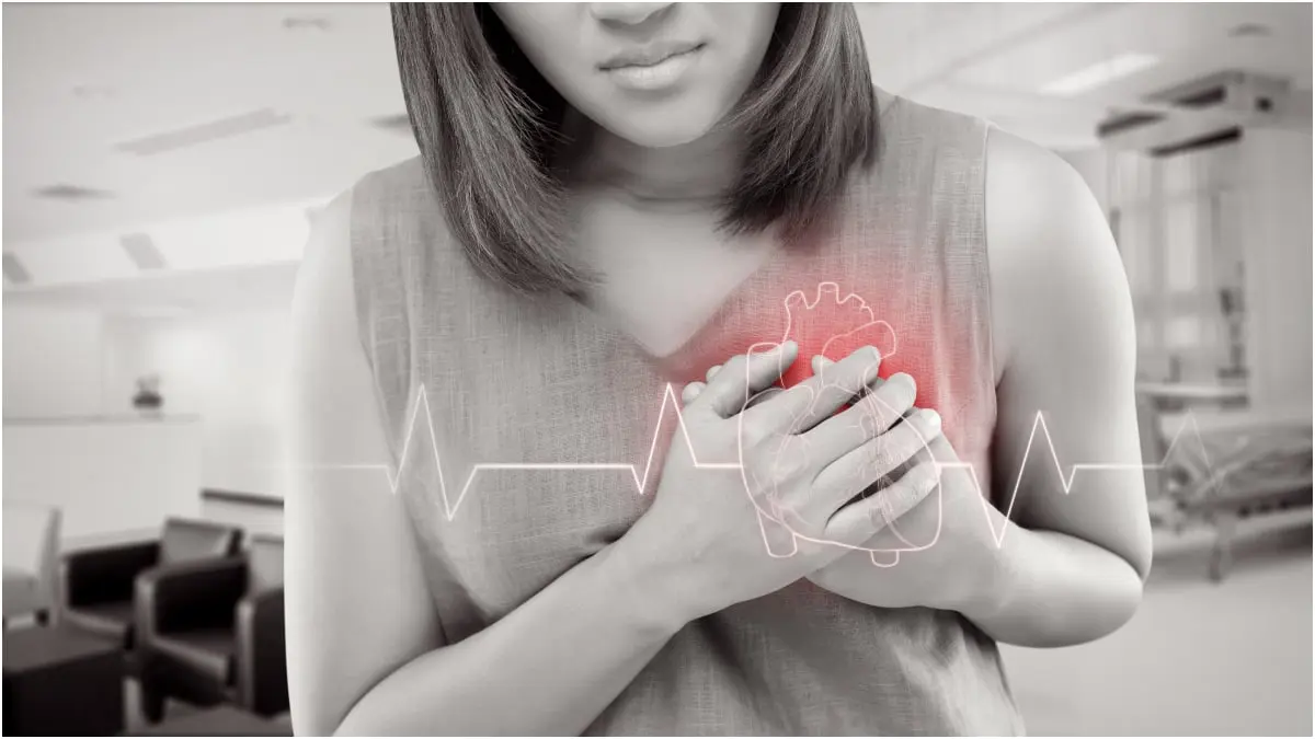 كيف تفرّقين بين الحرقة وعلامات نوبة القلب؟